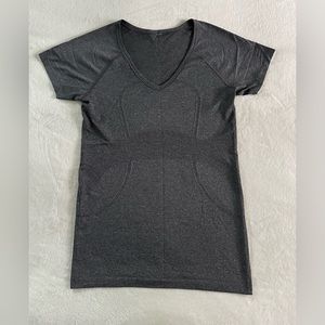 Lululemon Swiftly Tech Short Sleeve Top Gray Running Stretch Womens 8